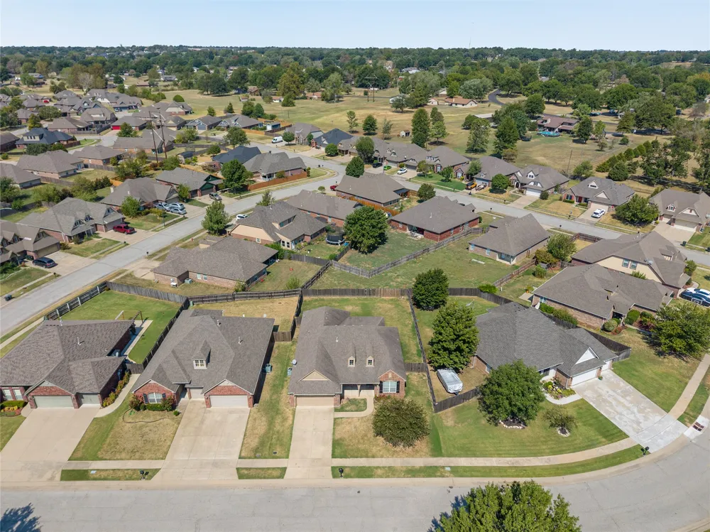9020 157th East Avenue Owasso, OK 74055
