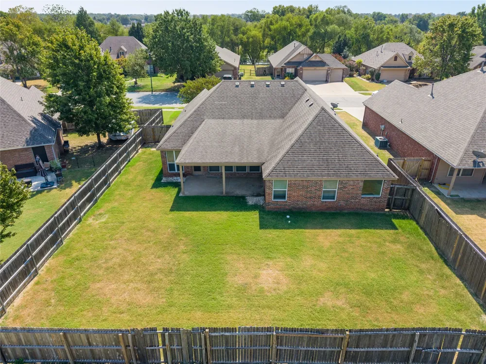 9020 157th East Avenue Owasso, OK 74055