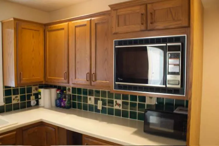 6124 E 60th Street Tulsa, OK 74135