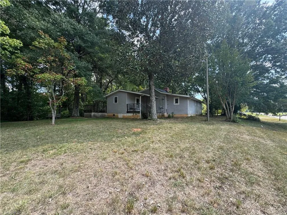 8650 Bull Road Colfax, NC 27235