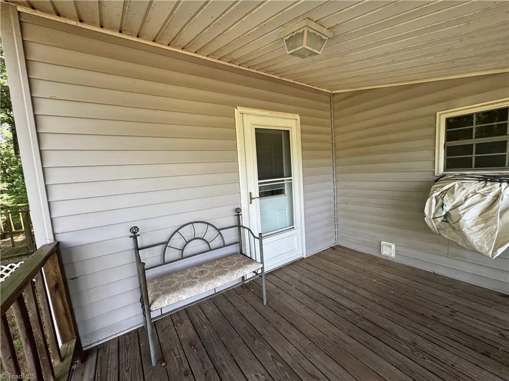 8650 Bull Road Colfax, NC 27235
