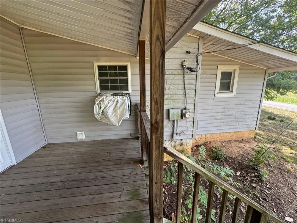 8650 Bull Road Colfax, NC 27235