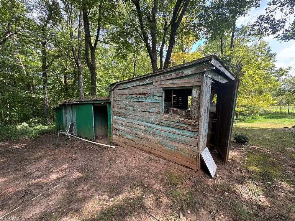 8650 Bull Road Colfax, NC 27235