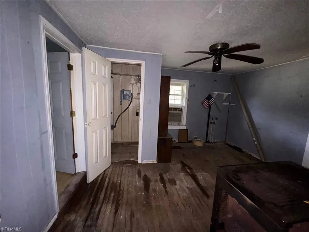 8650 Bull Road Colfax, NC 27235