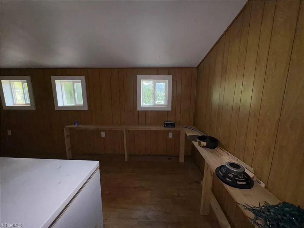 8650 Bull Road Colfax, NC 27235