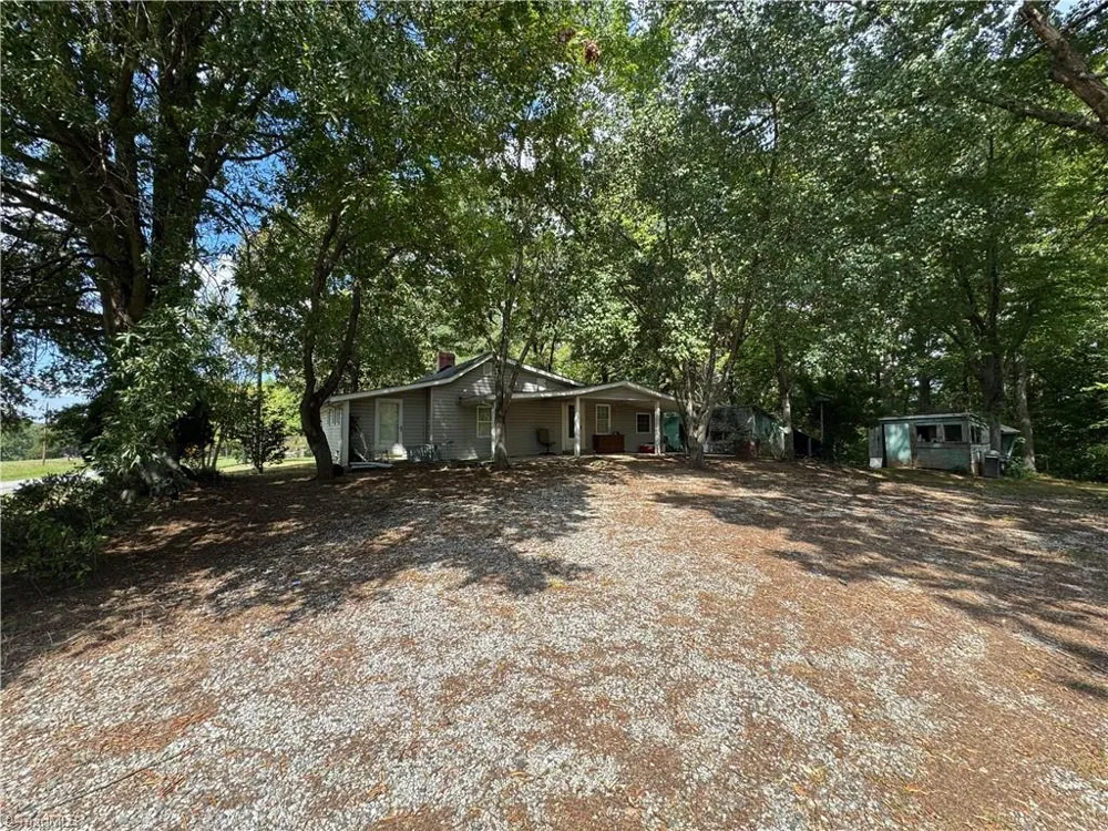 8650 Bull Road Colfax, NC 27235