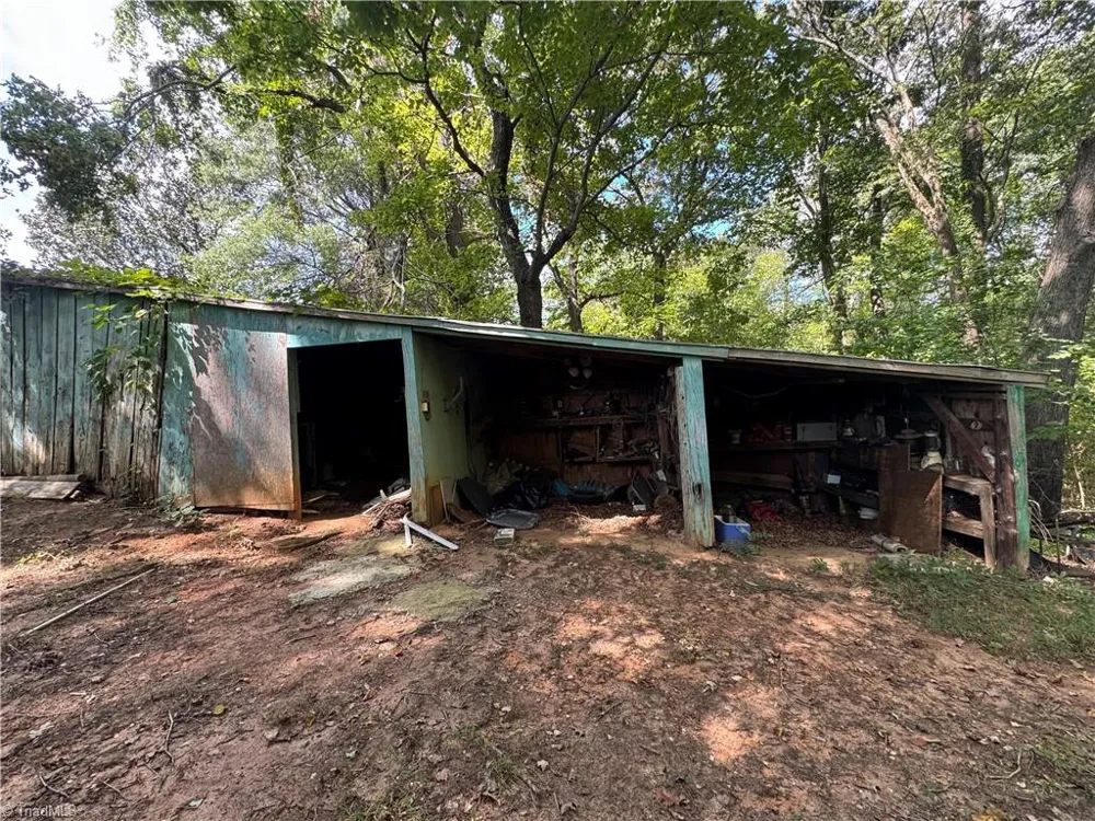8650 Bull Road Colfax, NC 27235