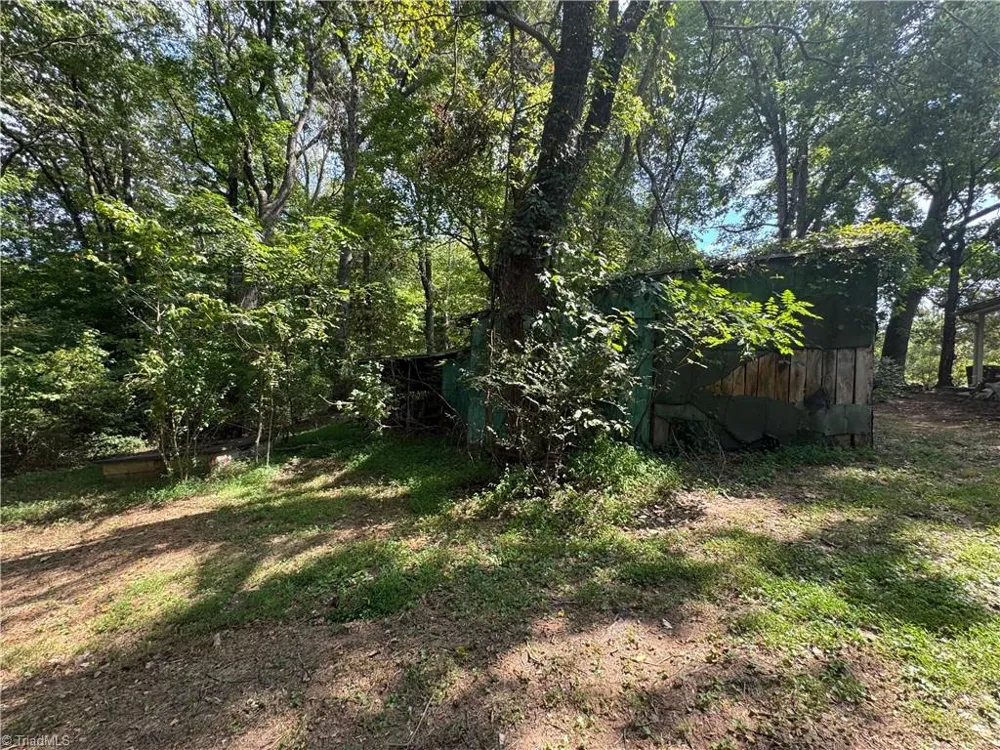 8650 Bull Road Colfax, NC 27235
