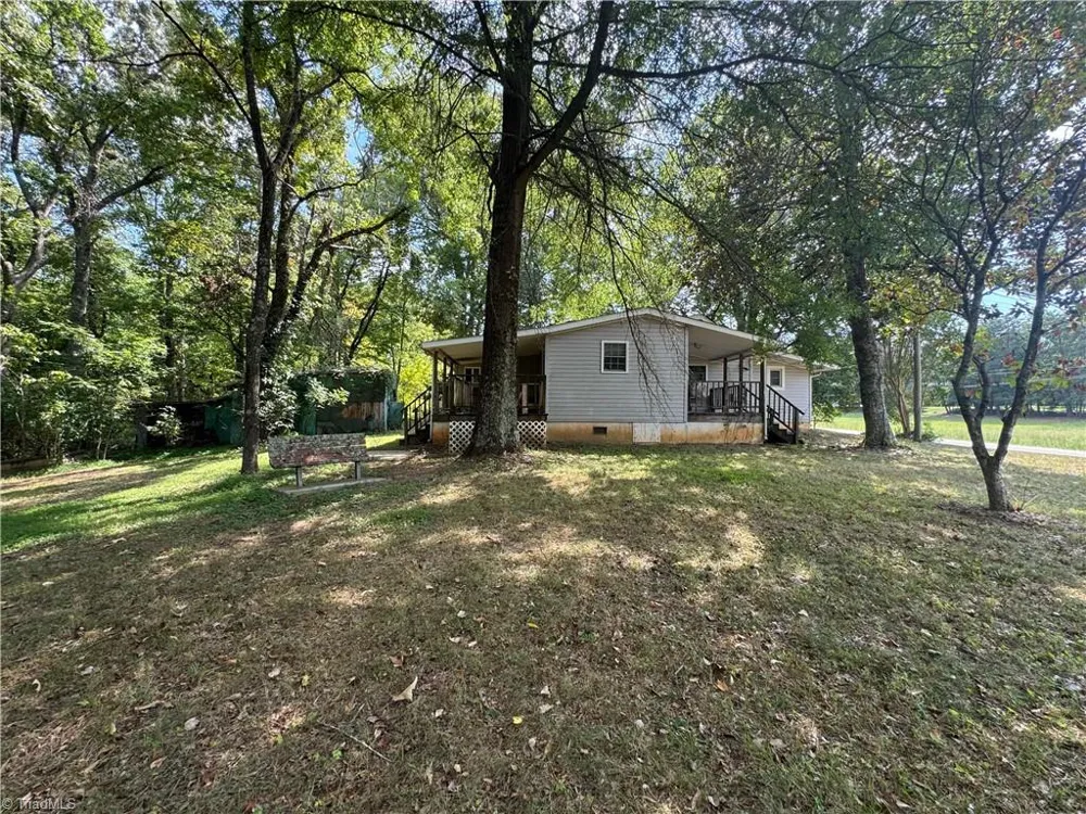8650 Bull Road Colfax, NC 27235