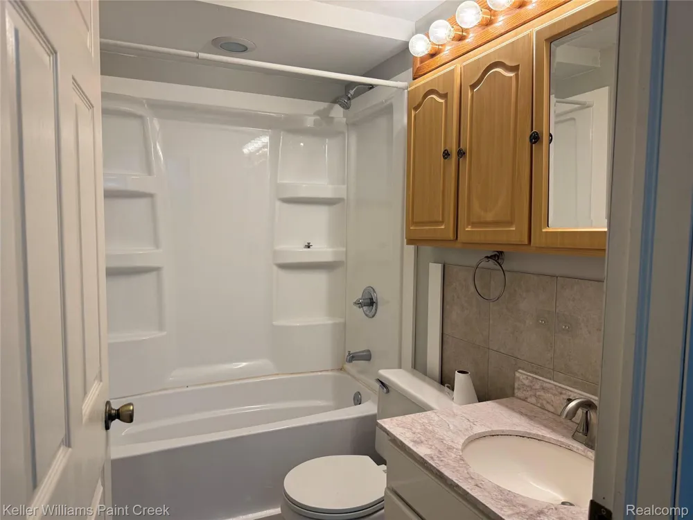70190 Main Street #1 Richmond City, MI 48062