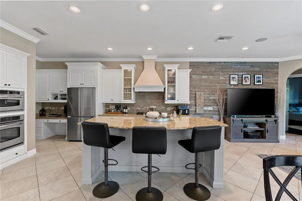 9626 HATTON CIRCLE Orlando, FL 32832