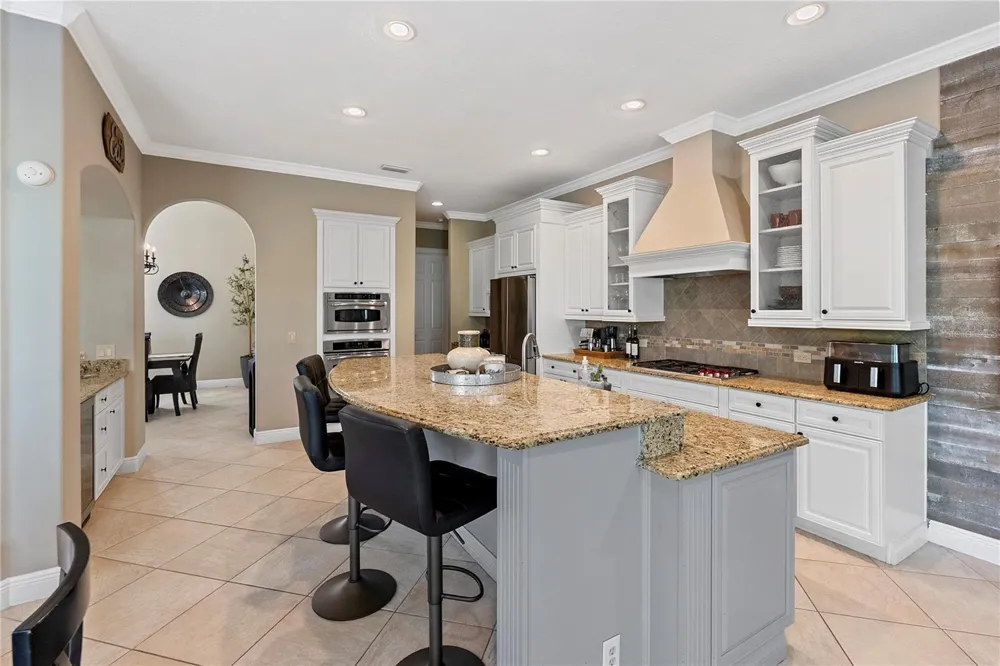 9626 HATTON CIRCLE Orlando, FL 32832