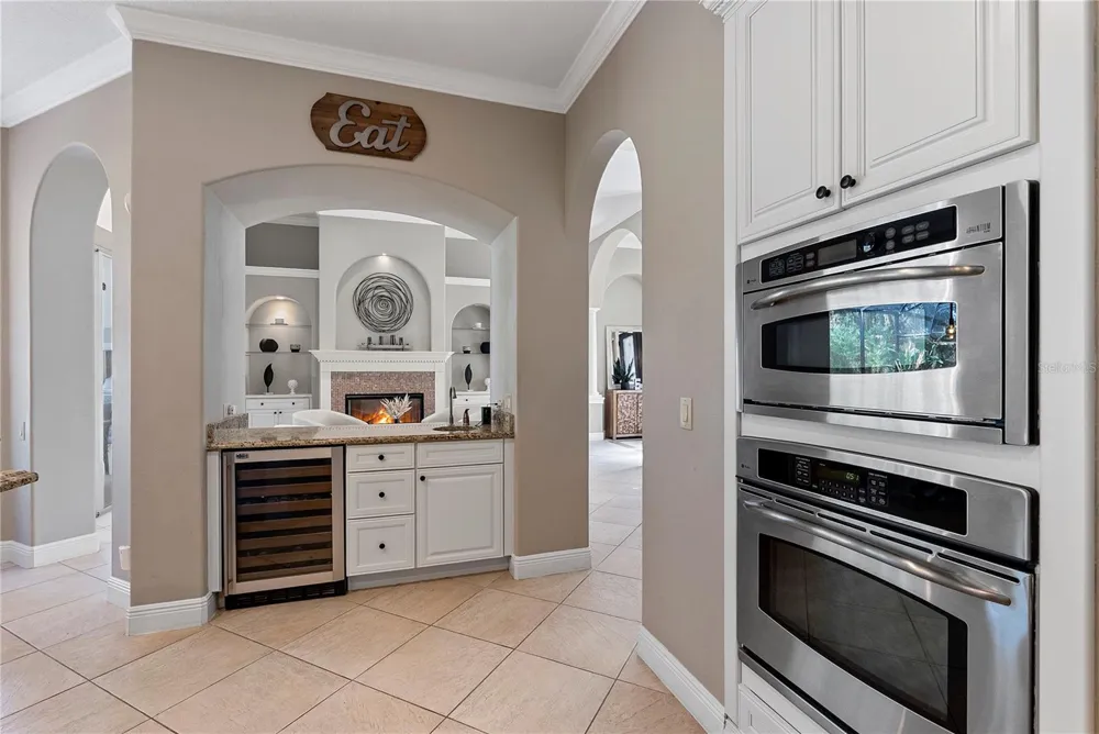 9626 HATTON CIRCLE Orlando, FL 32832