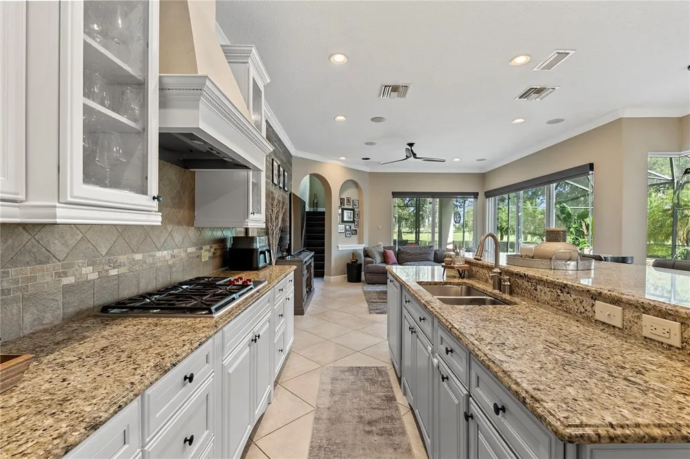 9626 HATTON CIRCLE Orlando, FL 32832