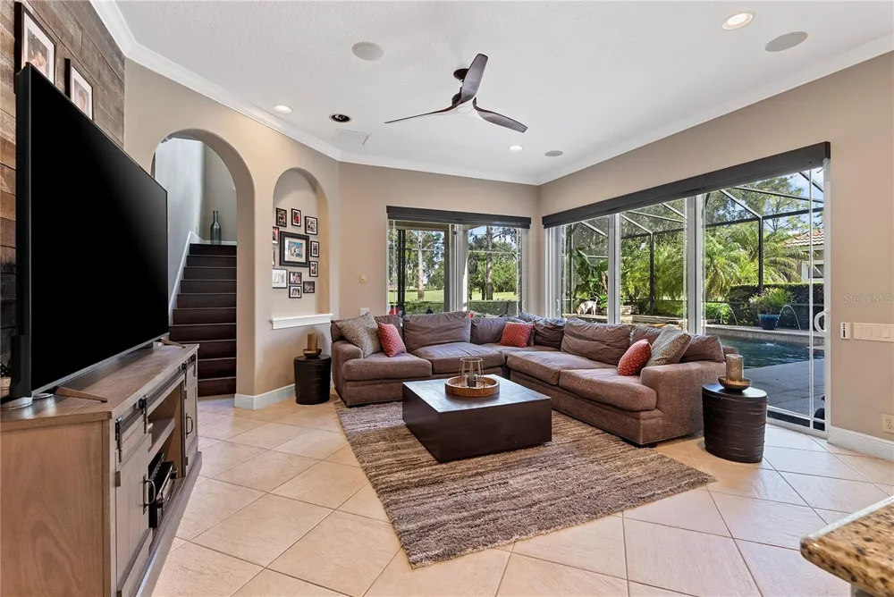 9626 HATTON CIRCLE Orlando, FL 32832