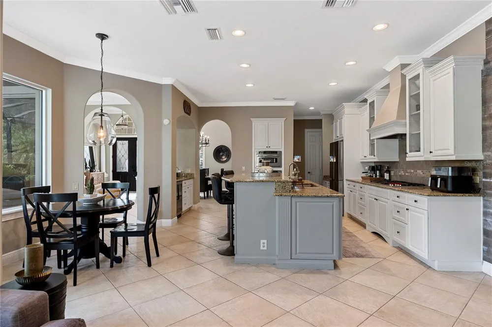 9626 HATTON CIRCLE Orlando, FL 32832