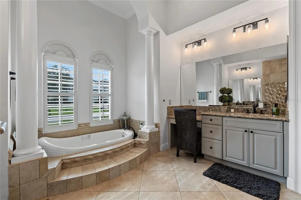9626 HATTON CIRCLE Orlando, FL 32832
