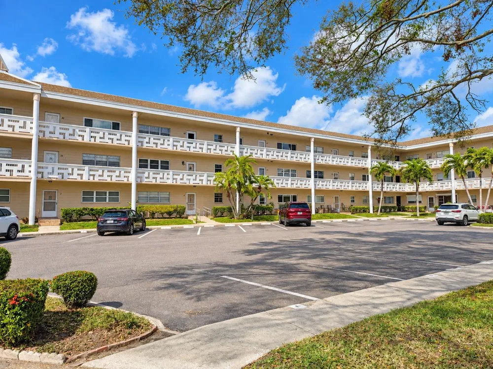 2436 RHODESIAN DRIVE #48 Clearwater, FL 33763