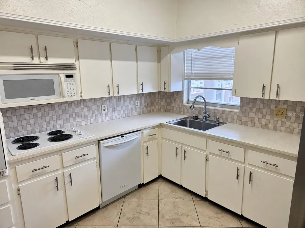 2436 RHODESIAN DRIVE #48 Clearwater, FL 33763