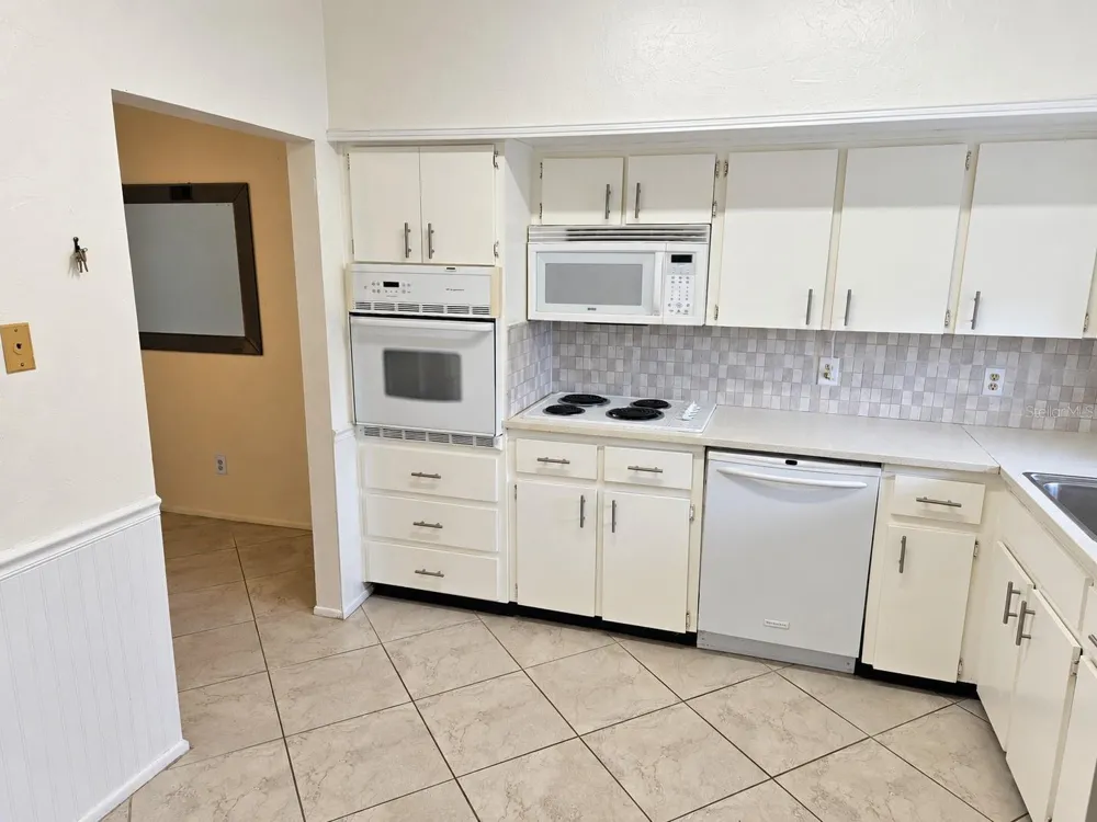 2436 RHODESIAN DRIVE #48 Clearwater, FL 33763