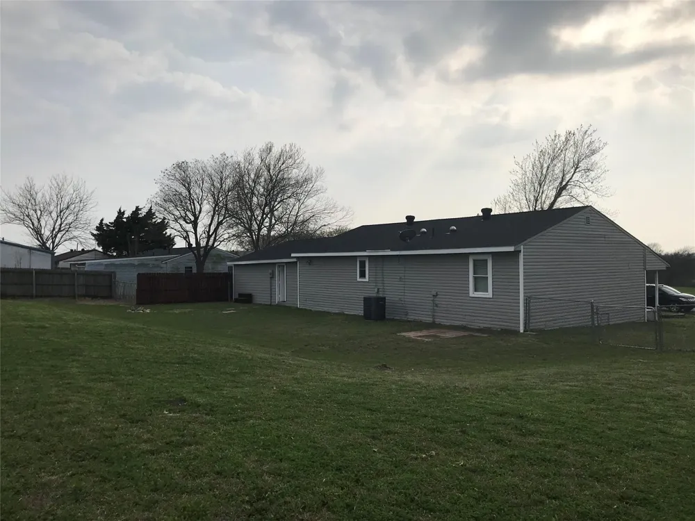 303 Raymond Street Farmersville, TX 75442