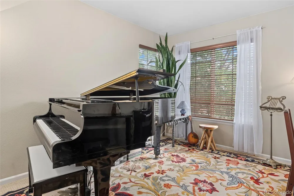 8951 W Phillips Drive Littleton, CO 80128