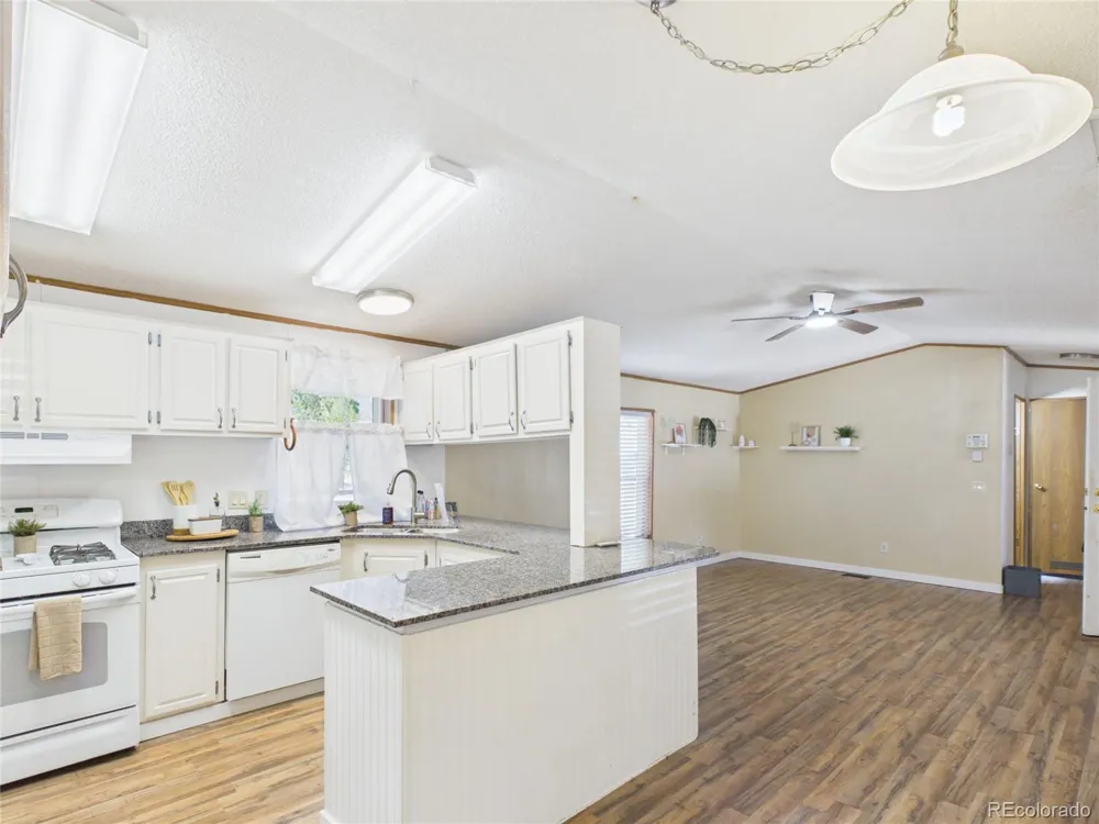 1801 W 92nd Avenue Denver, CO 80260