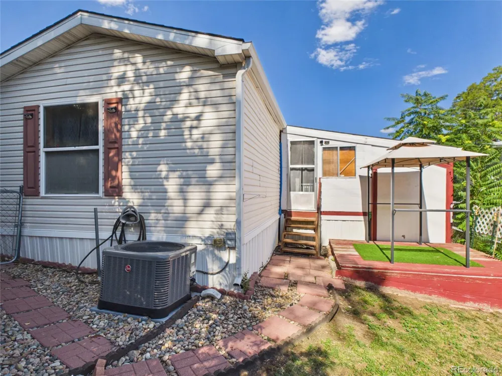 1801 W 92nd Avenue Denver, CO 80260