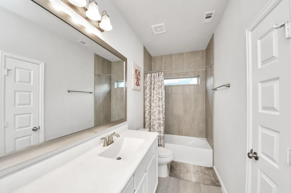 4007 Centre Meadow Way Houston, TX 77043