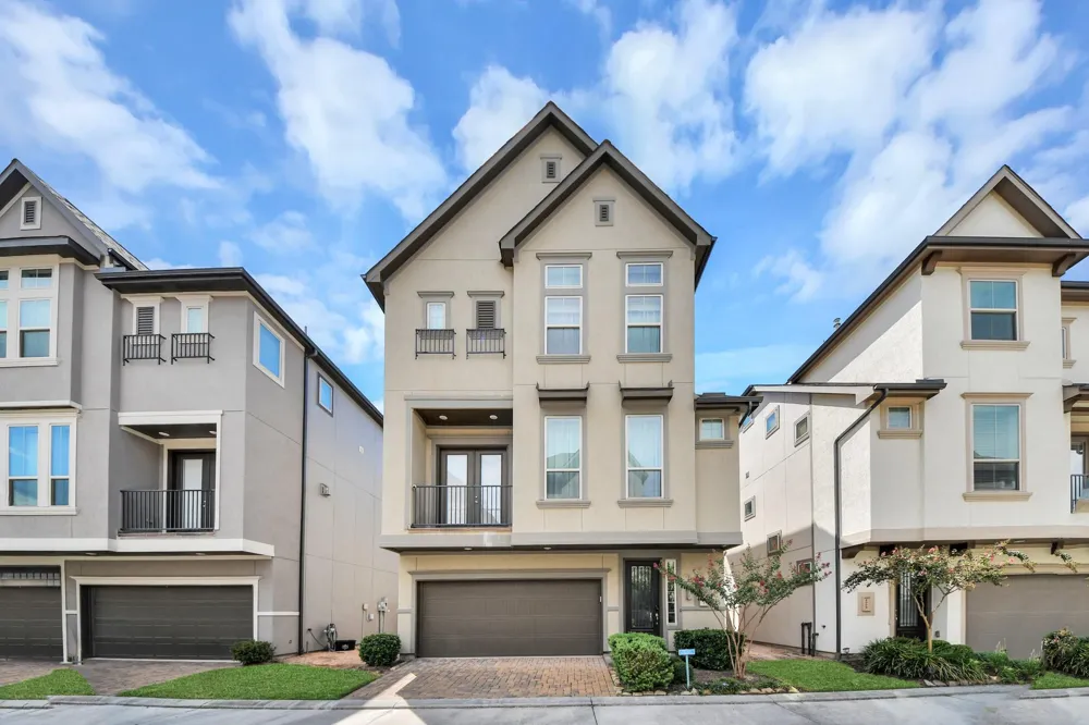 4007 Centre Meadow Way Houston, TX 77043