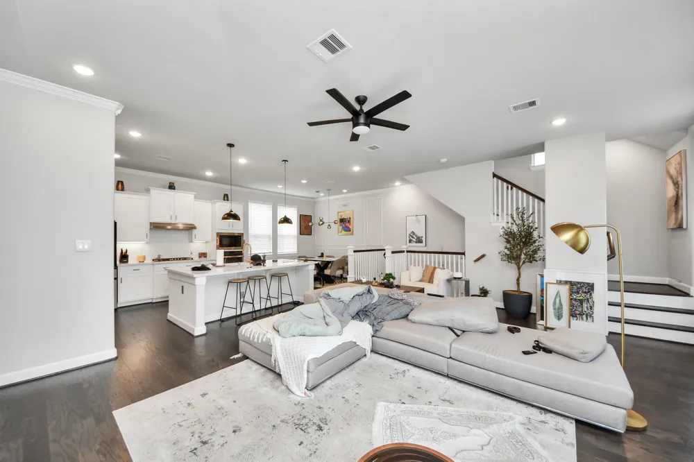 4007 Centre Meadow Way Houston, TX 77043