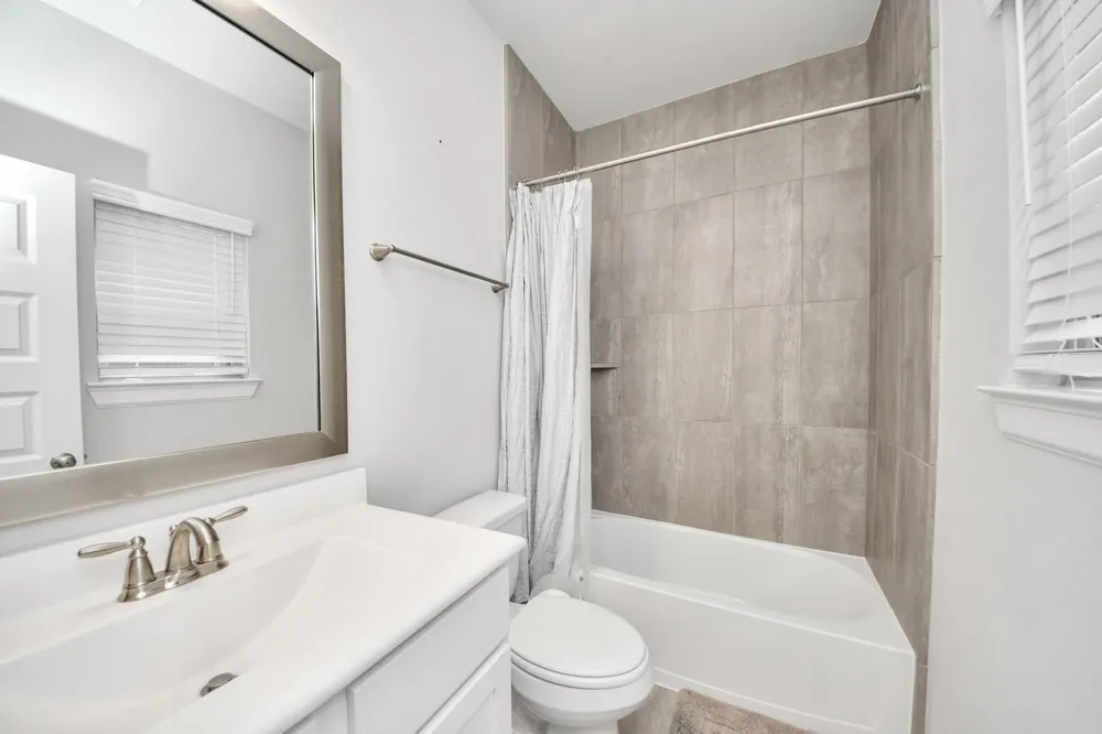 4007 Centre Meadow Way Houston, TX 77043