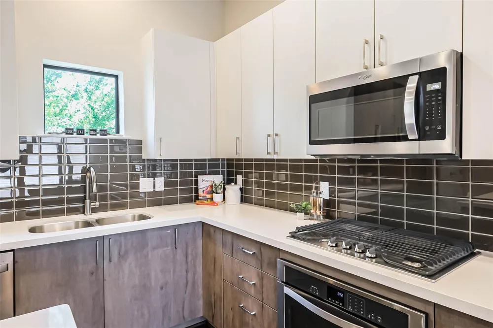 2401 Crawford Street #C1B Houston, TX 77004