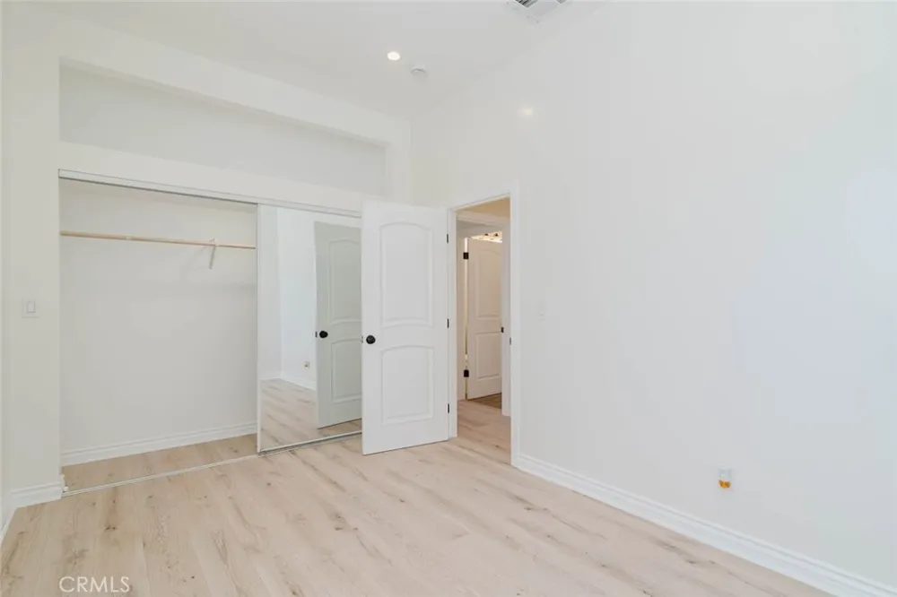 7947 Woodman Avenue Panorama City, CA 91402