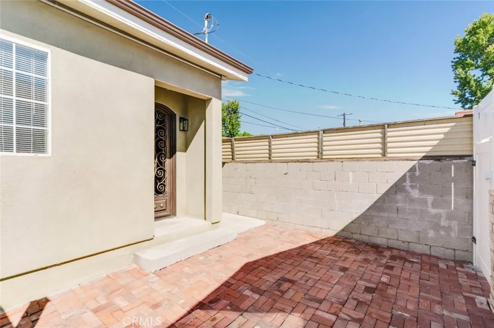 7947 Woodman Avenue Panorama City, CA 91402