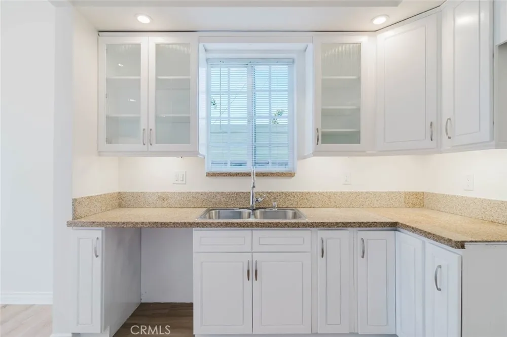 7947 Woodman Avenue Panorama City, CA 91402