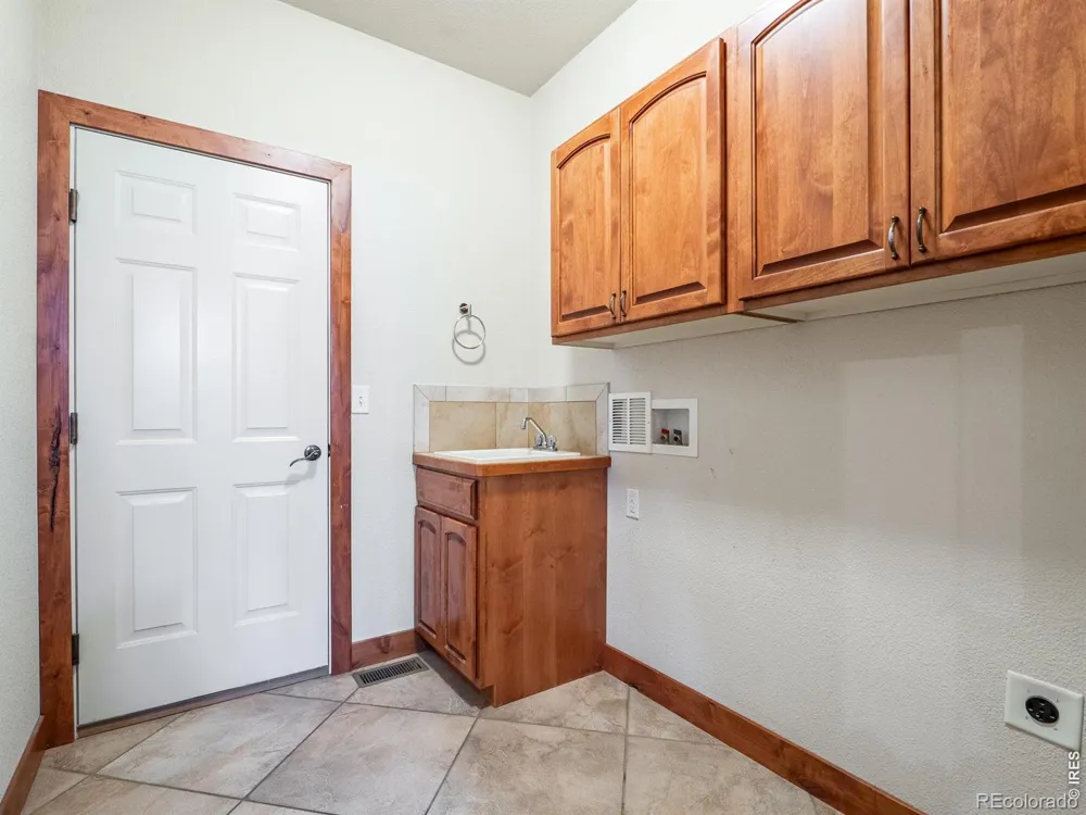 4890 Avon Avenue Loveland, CO 80538