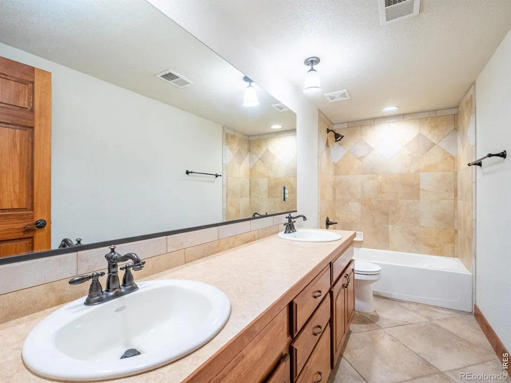 4890 Avon Avenue Loveland, CO 80538