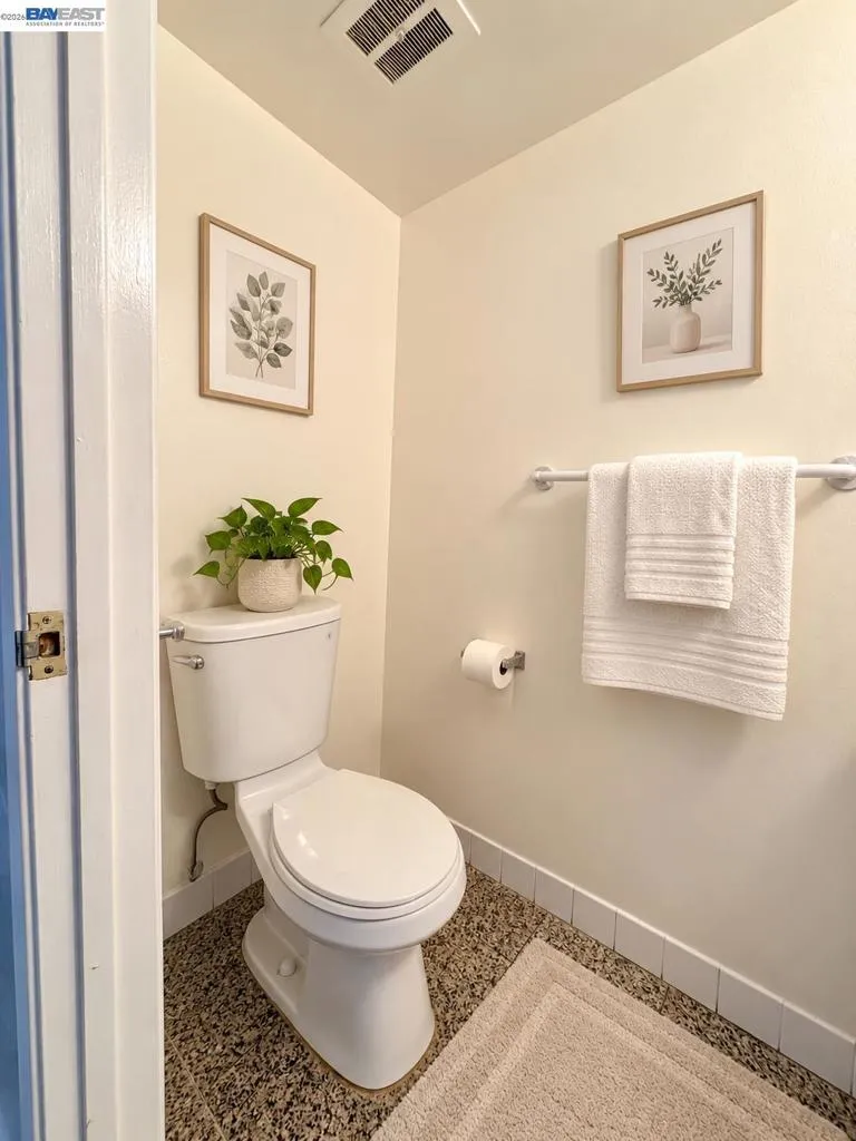 38 Kelloch Ave San Francisco, CA 94134