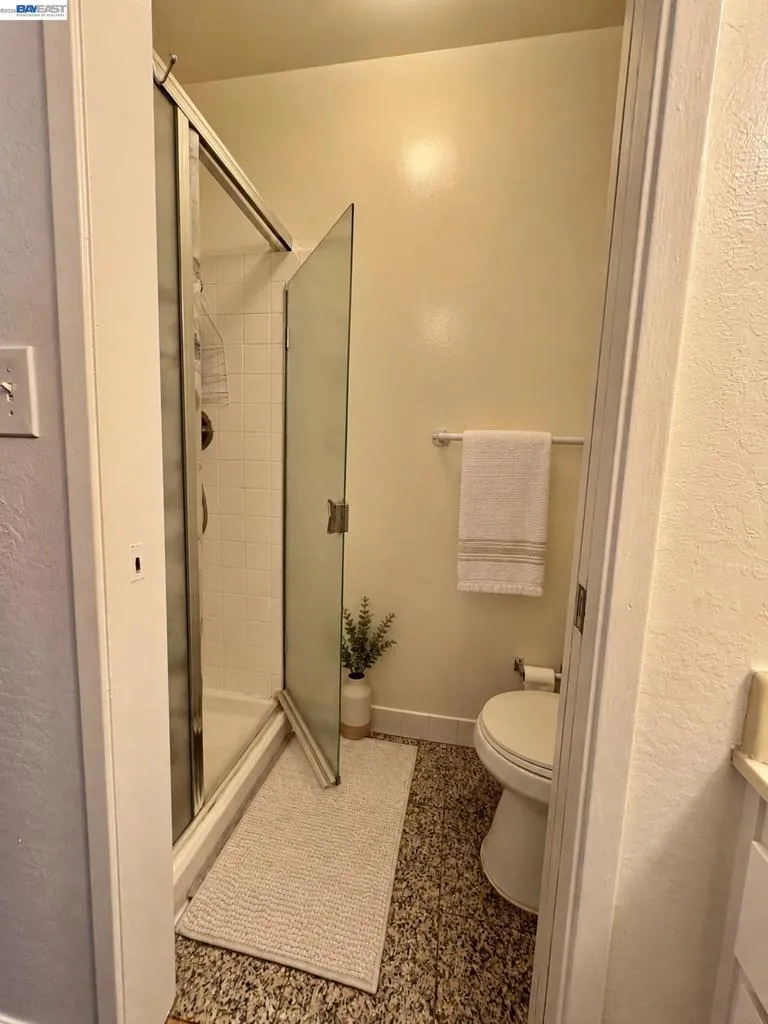 38 Kelloch Ave San Francisco, CA 94134