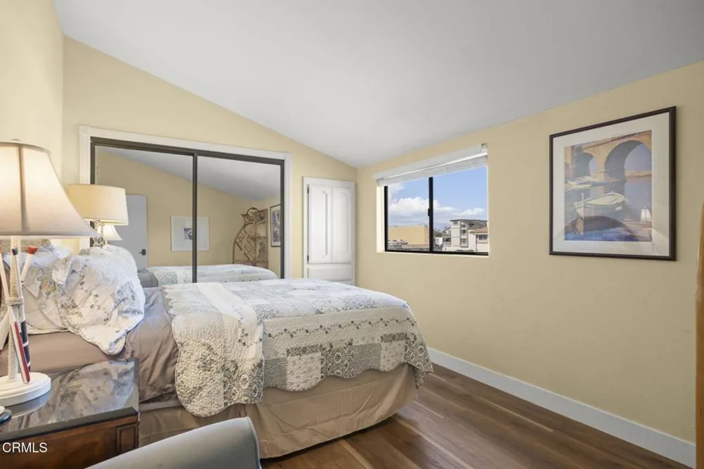 3949 Ocean Drive Oxnard, CA 93035