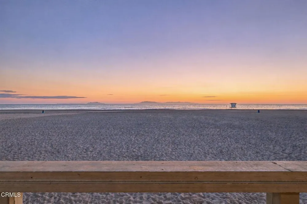 3949 Ocean Drive Oxnard, CA 93035