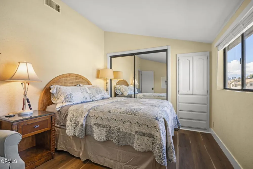 3949 Ocean Drive Oxnard, CA 93035