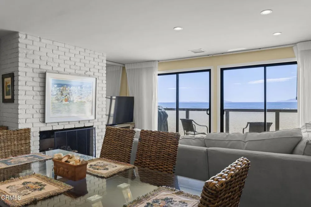 3949 Ocean Drive Oxnard, CA 93035