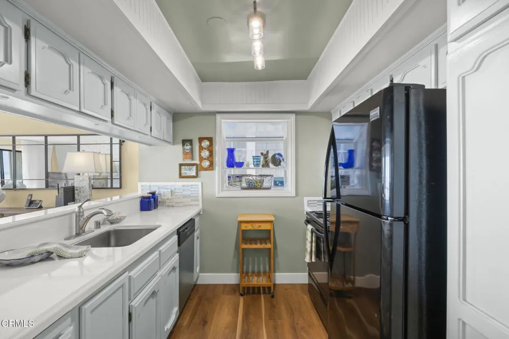 3949 Ocean Drive Oxnard, CA 93035