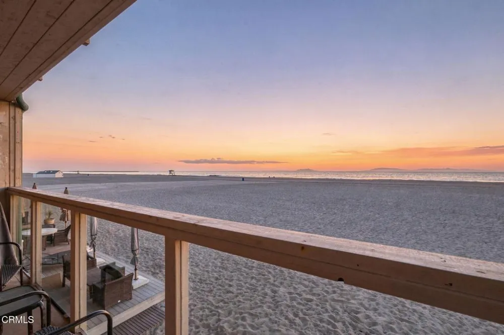 3949 Ocean Drive Oxnard, CA 93035