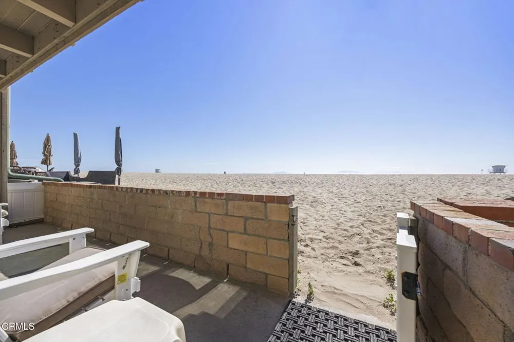 3949 Ocean Drive Oxnard, CA 93035