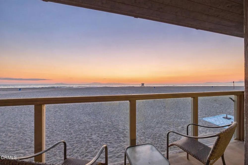 3949 Ocean Drive Oxnard, CA 93035