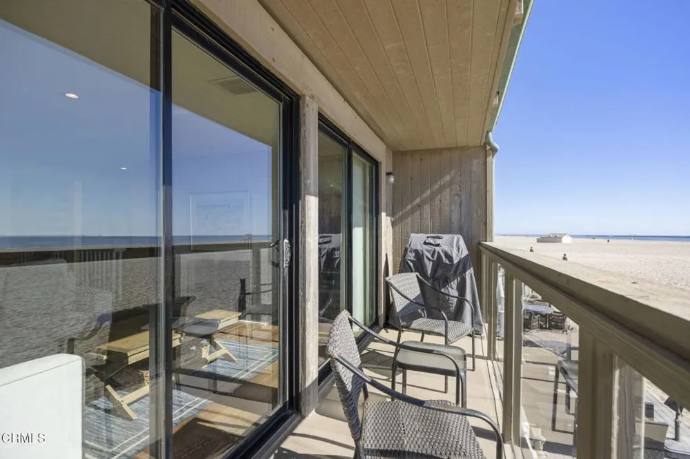 3949 Ocean Drive Oxnard, CA 93035