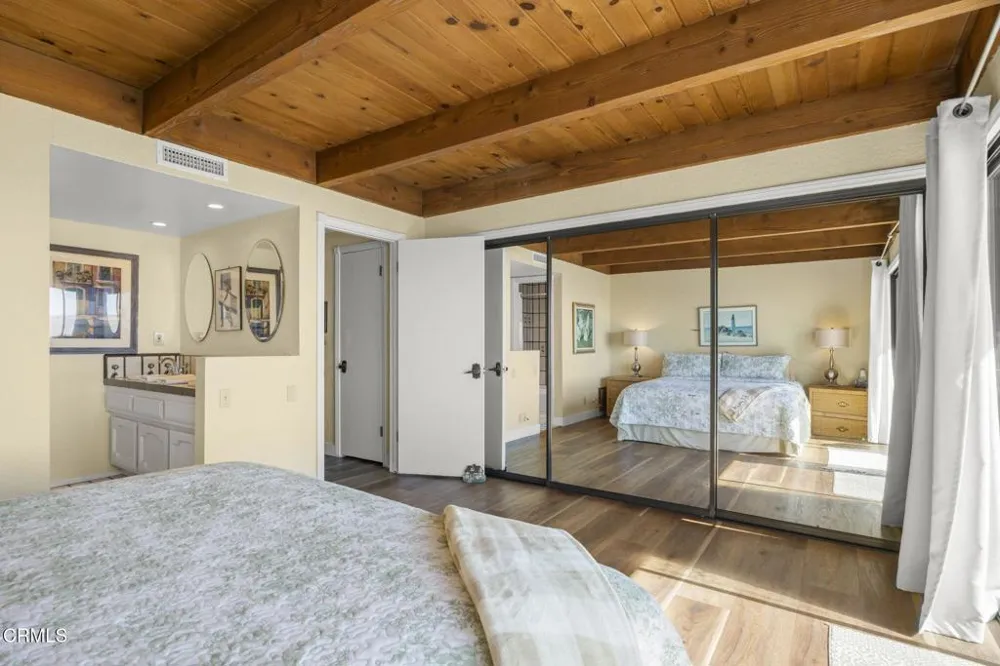 3949 Ocean Drive Oxnard, CA 93035